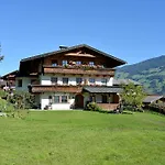Hof Unterhuben *