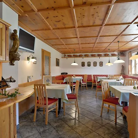 Hof Unterhuben *