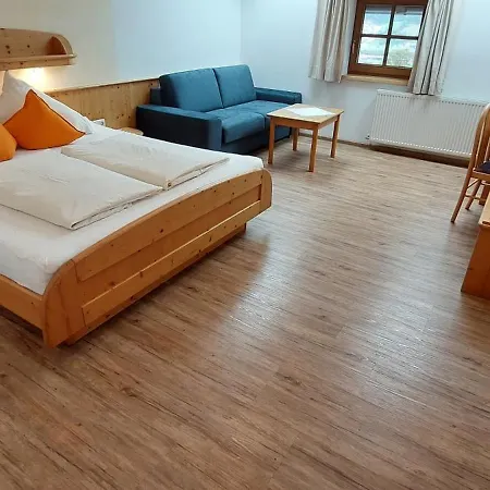 Hof Unterhuben Farm stay Fuegenberg