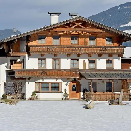 Farm stay Hof Unterhuben Fuegenberg
